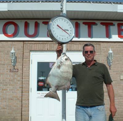 Michael K. Hanhart record breaking spadefish 5/29/2006
